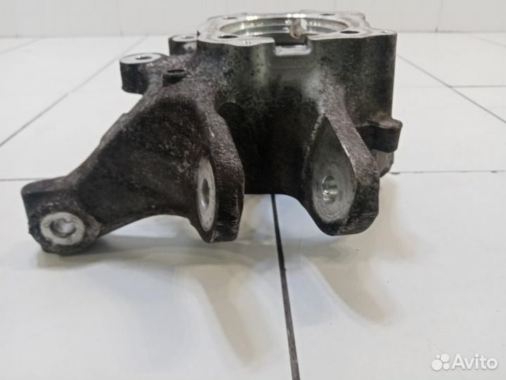 Кулак поворотный задний правый BMW 6-series F06