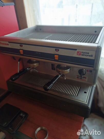 Кофемашина Nuova Simonelli Premier S 2gr