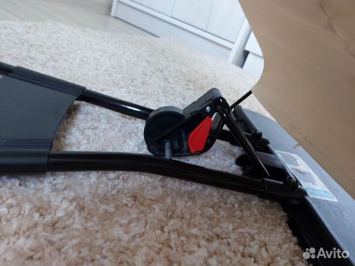 Шезлонг качалка с игрушкой