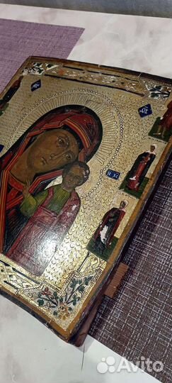 Старинная икона Богоматери