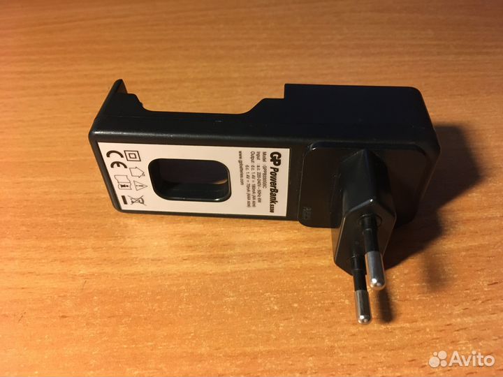 Зарядное устройство GP PowerBank S330