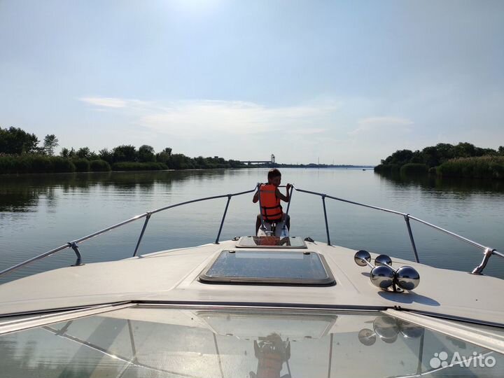 Прогулки на катере, катание на ватрушке/ вейкборде