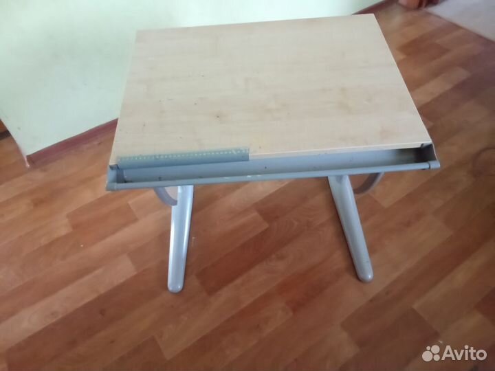 Растущая парта и стул деми