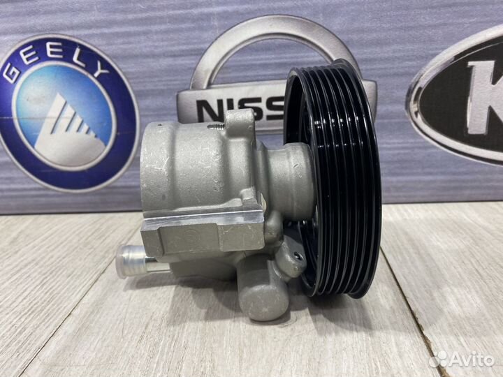 Насос гур гидроусилителя руля Nissan terrano D10