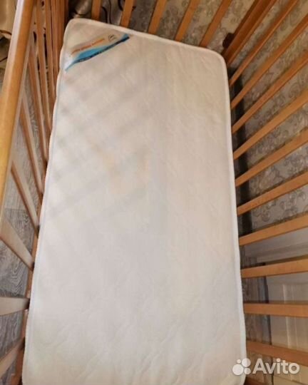 Детская кроватка+матрас+доска для пеленания