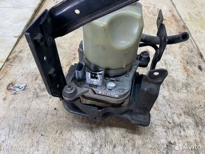 Электрогидроусилитель руля Volvo C30 S40 V50 2