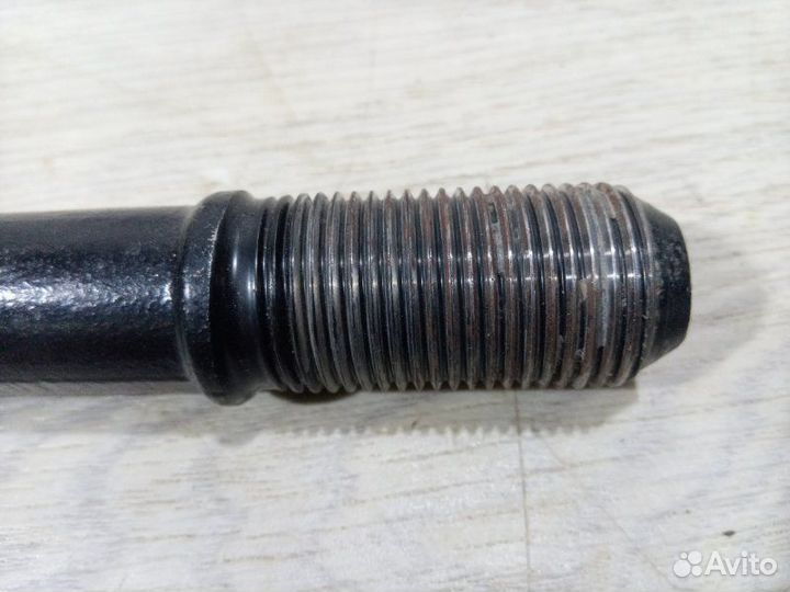 Крюк буксировочный Toyota Rav4 2013-2019