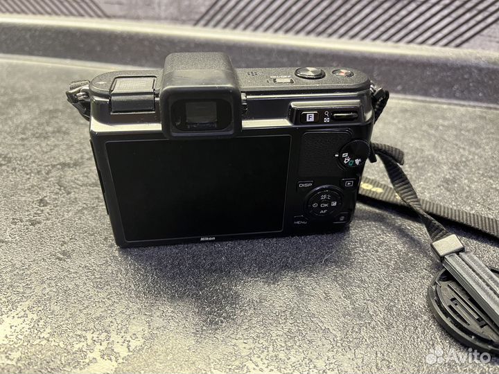 Фотоаппарат Nikon 1 V1 с большой комплектацией