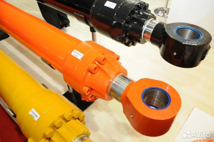 Гидроцилиндр стрелы Hitachi ZX330-3, 4628636