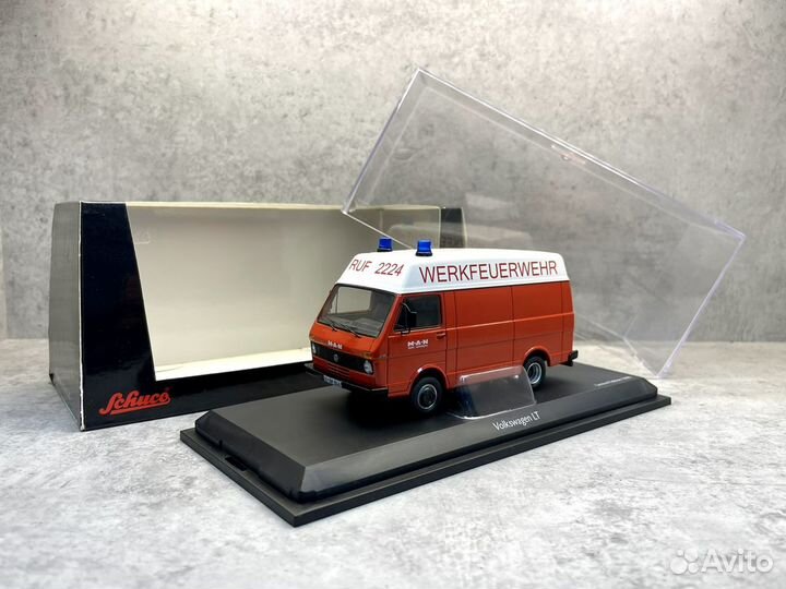 Коллекционная модель Volkswagen LT Schuco 1:43