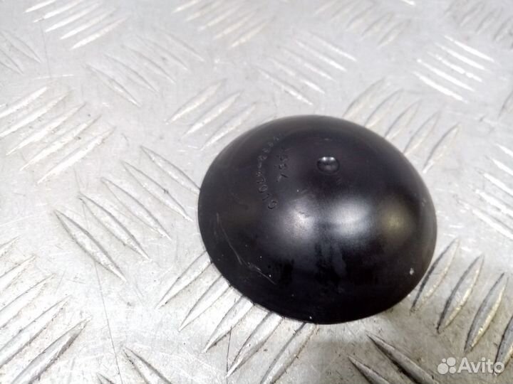 Б/У Крышка опоры заднего амортизатора#001