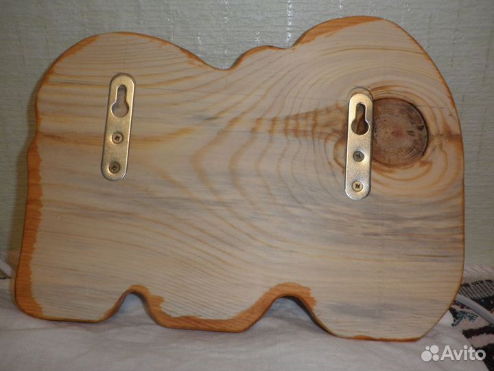 Вешалки настенные из дерева