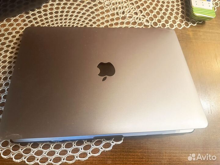 Macbook pro 13 2017 8gb