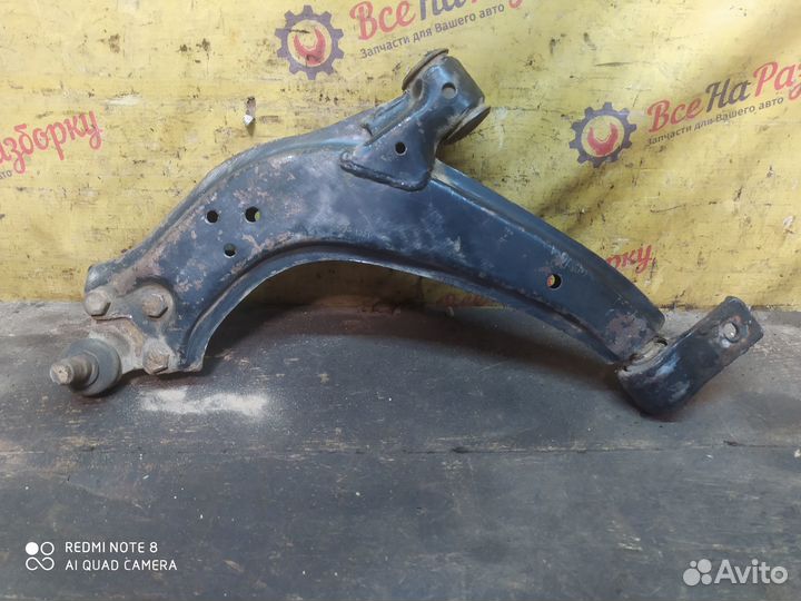 Рычаг левый Peugeot Partner 1