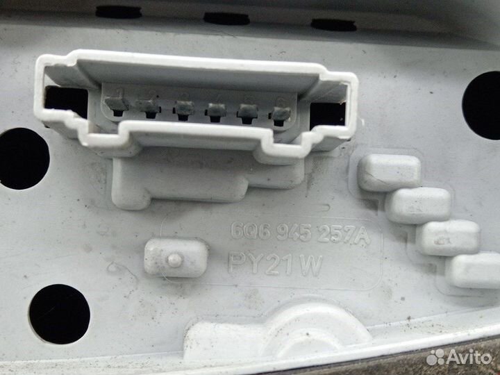 Фонарь задний левый для Volkswagen Polo 4