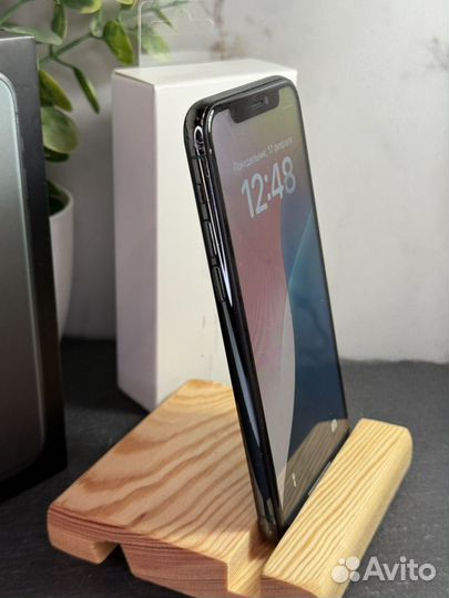 iPhone 11 Pro, 64 ГБ