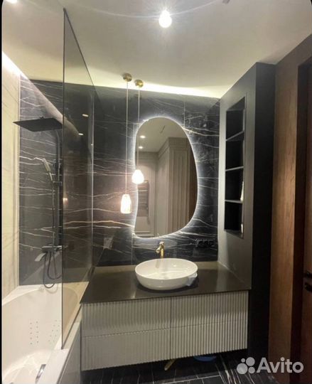 Зеркало неправильной формы с подсветкой и без