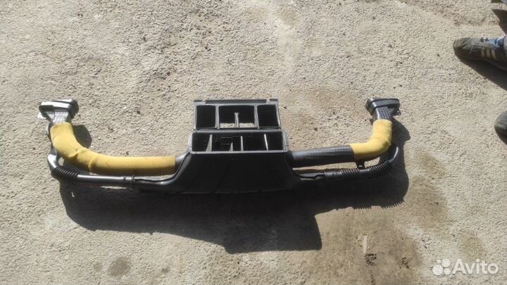 Воздуховод салона Toyota Avensis T250 седан 1 2008