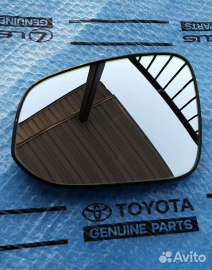 Зеркальный элемент toyota rav 4 (4) левый