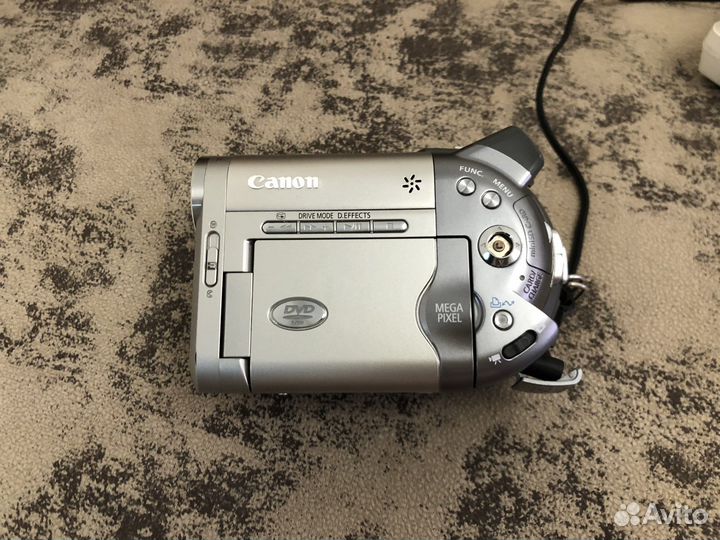 Видеокамера canon