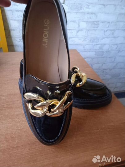 Обувь женская 40 размер