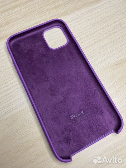 Чехол на iPhone 11