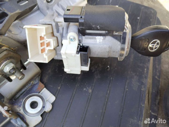 Замок зажигания таета камри V50 2013г