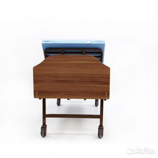 Кровать медицинская высокая