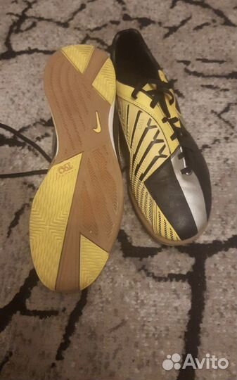 Бутсы 42 размер