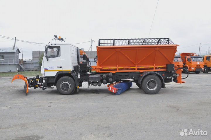 Комбинированная дорожная машина маз