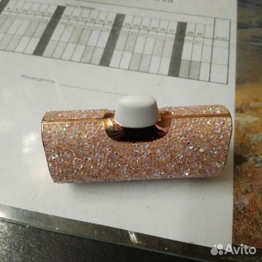 Повербанк с беспроводной зарядкой