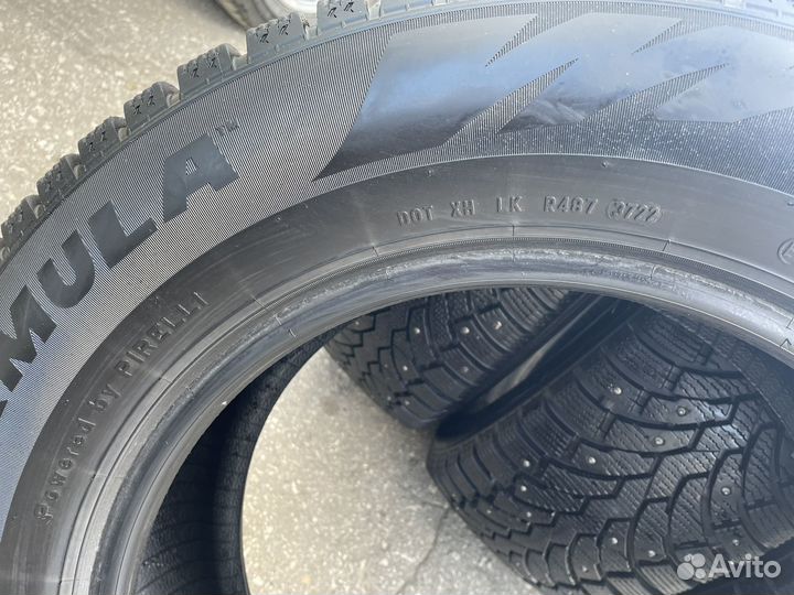 Pirelli Formula Ice 215/65 R16