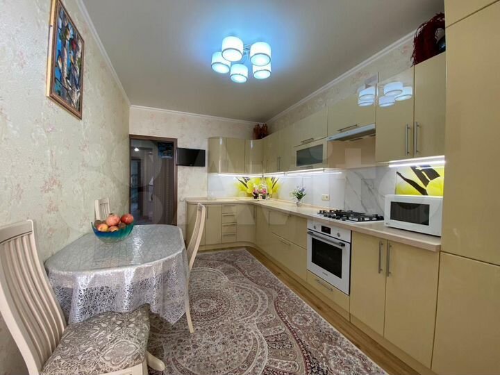 2-к. квартира, 67,7 м², 3/7 эт.