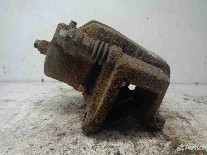 Суппорт передний правый Hyundai Santa Fe 3 DM