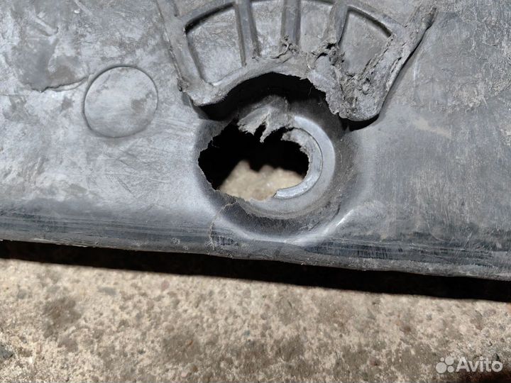 Защита двигателя Skoda Karoq 2019 3Q0825901B