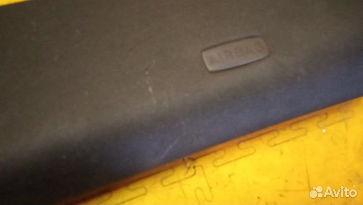 Обшивка стойки Range Rover Velar