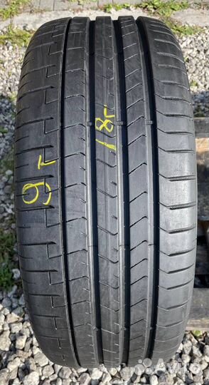Pirelli P Zero PZ4 245/45 R18
