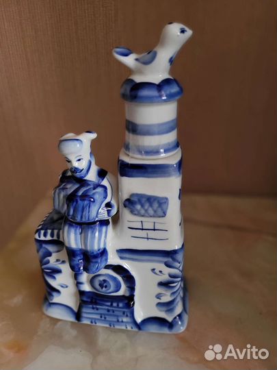 Статуэтки- штофы Гжель
