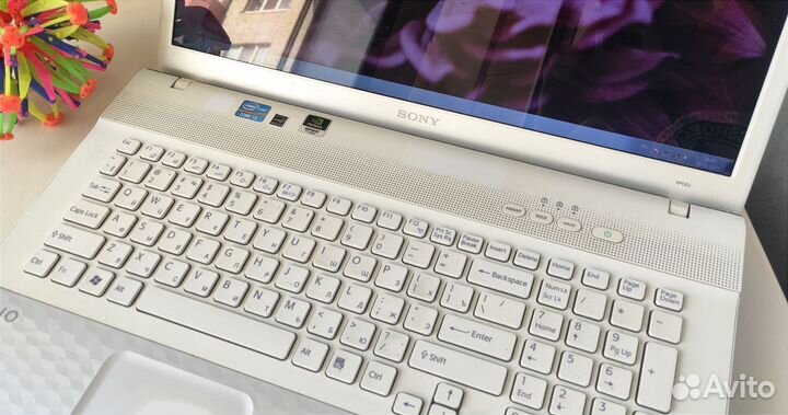 Ноутбук Sony/4 ядра/ большой дисплей