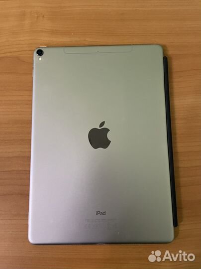 iPad Pro 10.5 LTE 64 gb + Smart Cover + клава мышь