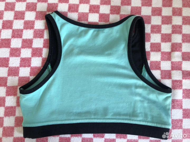 Спортивный топ