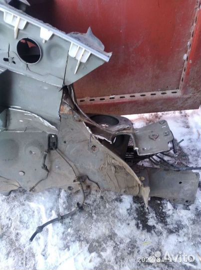 Лонжерон передний правый Рено Сценик 1