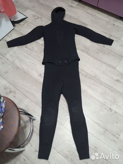 Гидрокостюм