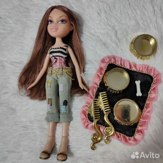 Кукла Bratz Charli Pampered Pupz