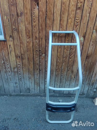 Лестница на заднюю дверь