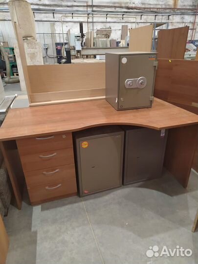 Офисная мебель