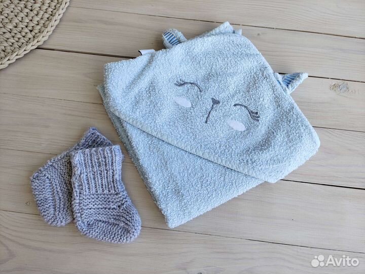 Полотенце-уголок и носочки