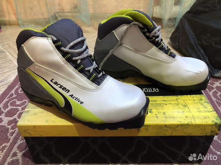 Лыжные ботинки