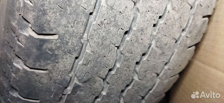Bridgestone Dueler H/T 265/70 R16