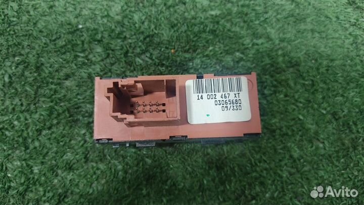 Переключатель обогрева сидений Peugeot Expert 2010